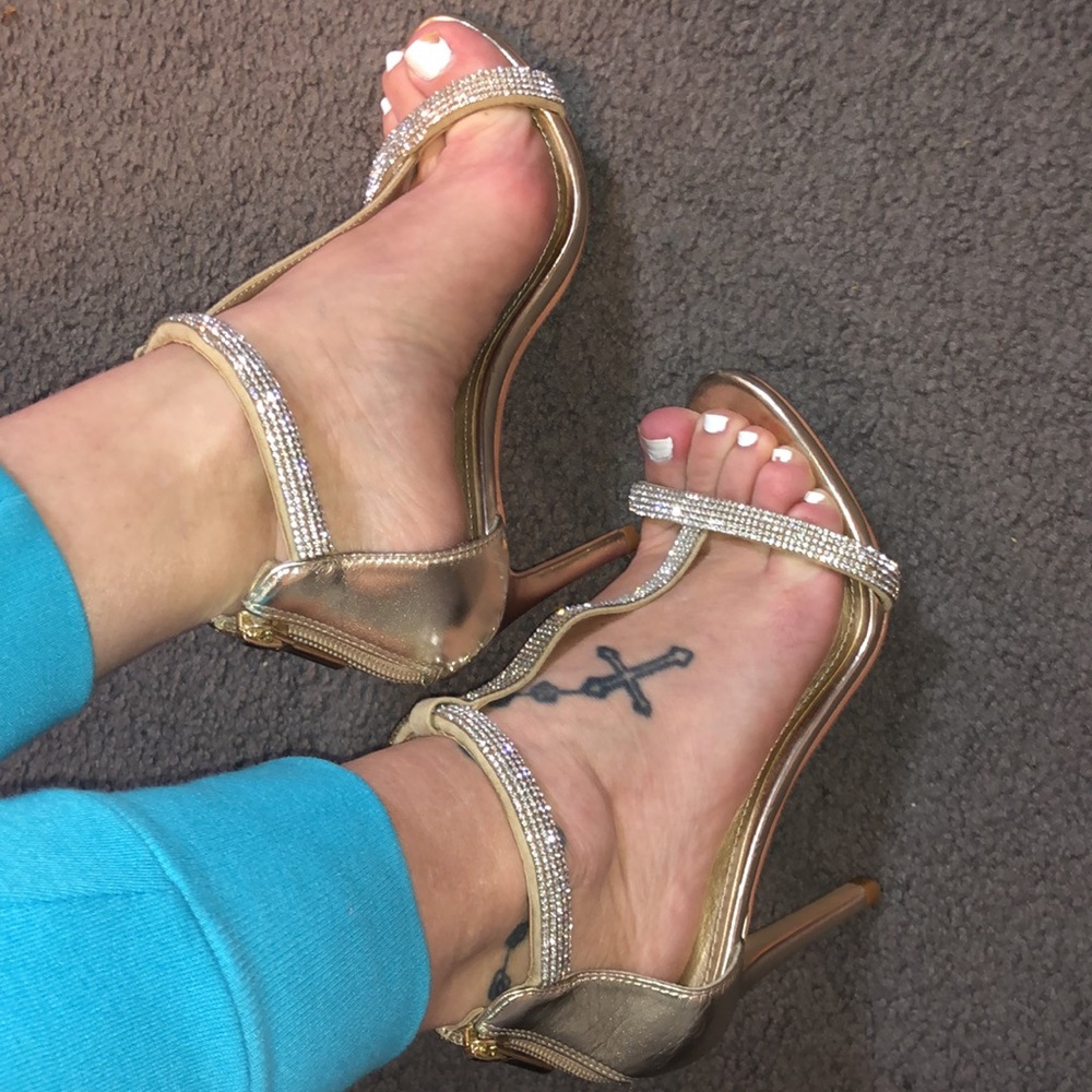 Steve Madden gold rhinestone heels. - Picture 5 of 8